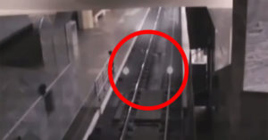 Graban un espeluznante tren fantasma en China